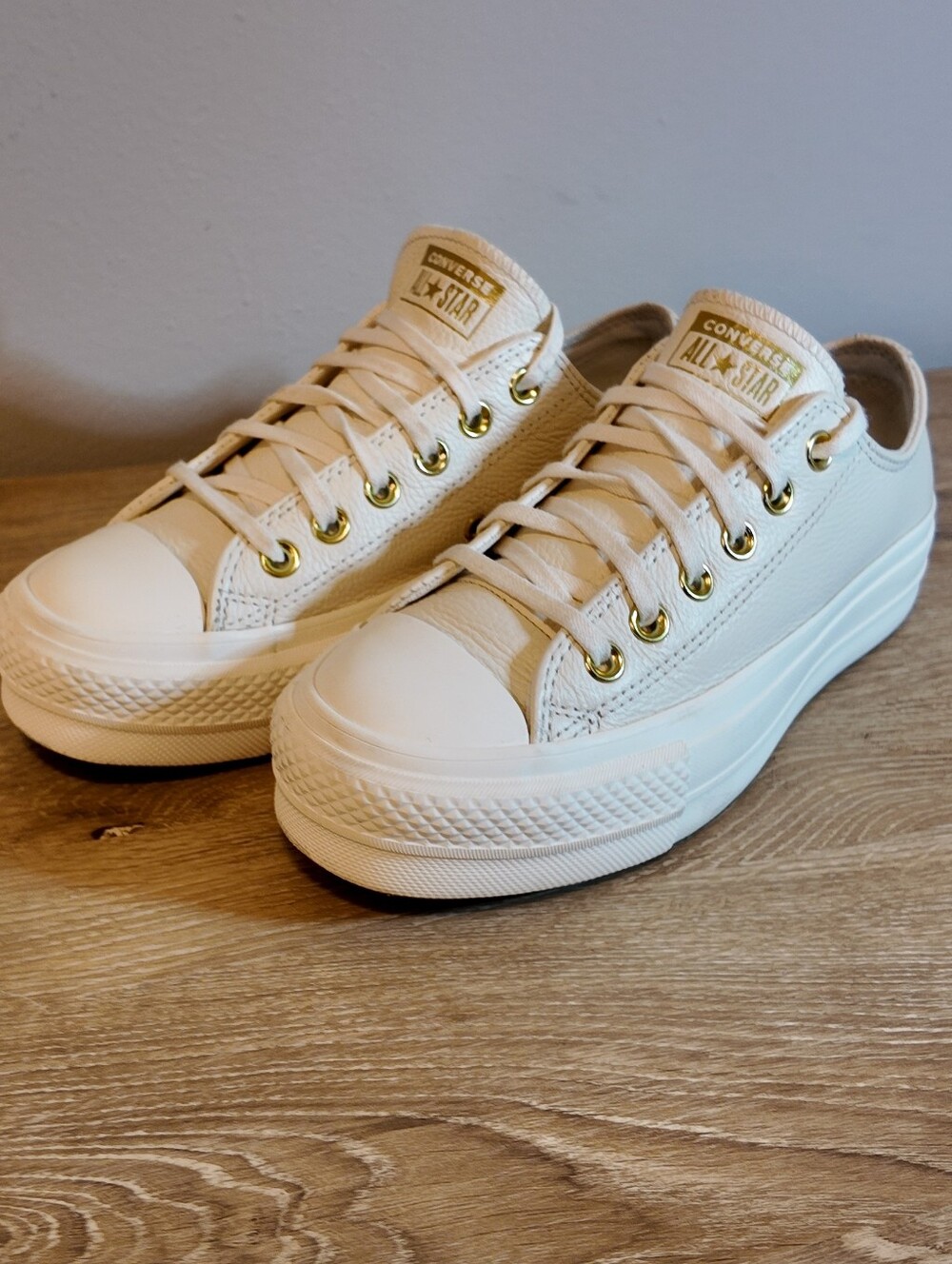 Converse Chuck Taylor All Star Plarform Low Top/ White/ Women's Size 7 - Picture 3 of 13